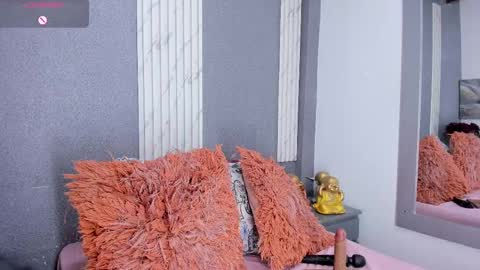 Snapshot of jhasly_am chatting on 10.03.25 jhasly online show from 10.03.25