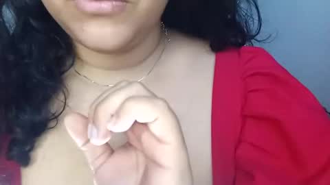 Snapshot of jho173027 chatting on 10.26.25 En moreno online show from 10.26.25