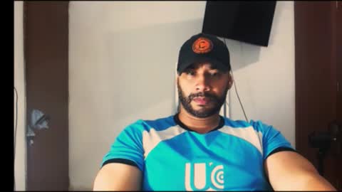 En moreno online show from 12.22.25