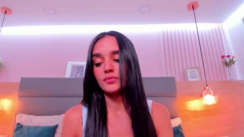 Jhoana  online show from 10.16.25
