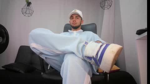 jhon_malo online show from 02.04.25