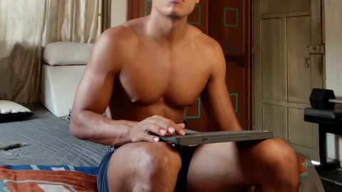 Snapshot of jhon_wich2 chatting on 09.24.25 Jhon wich2 online show from 09.24.25