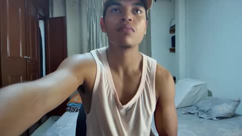 Snapshot of jhon_wich2 chatting on 05.17.26 Jhon wich2 online show from 05.17.26