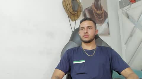 Snapshot of jhonny_flames7 chatting on 01.04.25 jhonny online show from 01.04.25