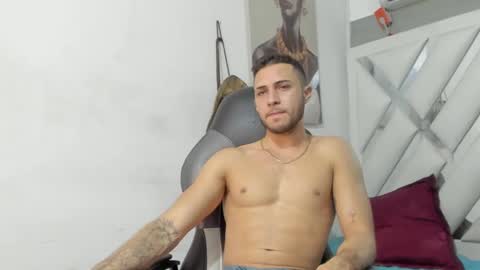 Snapshot of jhonny_flames7 chatting on 01.23.25 jhonny online show from 01.23.25