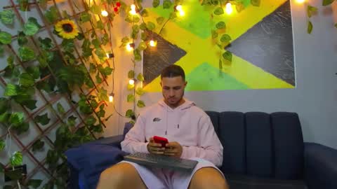 Snapshot of jhonny_flames7 chatting on 11.05.25 jhonny online show from 11.05.25