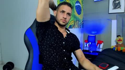 Snapshot of jhonny_flames7 chatting on 11.10.25 jhonny online show from 11.10.25