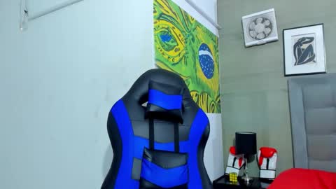 Snapshot of jhonny_flames7 chatting on 11.16.25 jhonny online show from 11.16.25