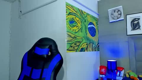 Snapshot of jhonny_flames7 chatting on 11.24.25 jhonny online show from 11.24.25