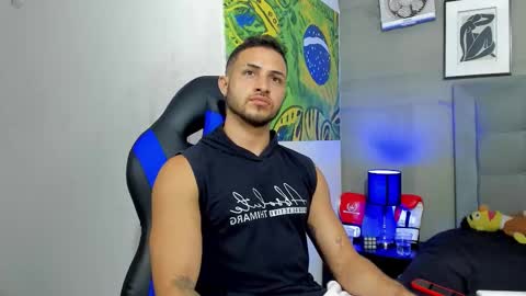 Snapshot of jhonny_flames7 chatting on 11.28.25 jhonny online show from 11.28.25