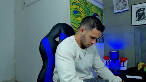 Snapshot of jhonny_flames7 chatting on 11.29.25 jhonny online show from 11.29.25