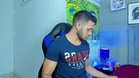 Snapshot of jhonny_flames7 chatting on 12.21.25 jhonny online show from 12.21.25