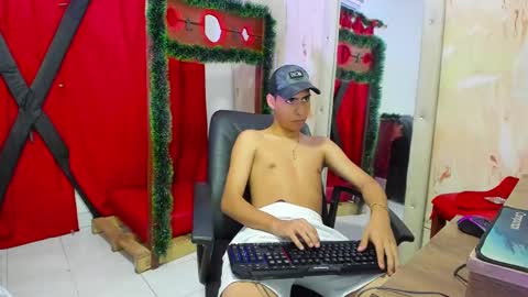 Snapshot of jhonny_latinboy chatting on 01.16.25 Jhonny online show from 01.16.25