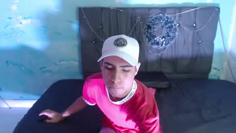 Snapshot of jhonny_latinboy chatting on 01.24.25 Jhonny online show from 01.24.25