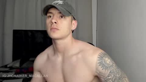 Snapshot of jhonny_macallan chatting on 03.17.26 Jhonaiker online show from 03.17.26