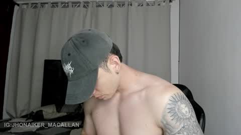 Snapshot of jhonny_macallan chatting on 03.18.26 Jhonaiker online show from 03.18.26