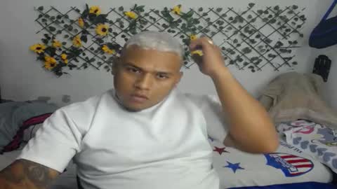 Snapshot of jhonny_marin chatting on 10.26.25 jhonny_marin online show from 10.26.25