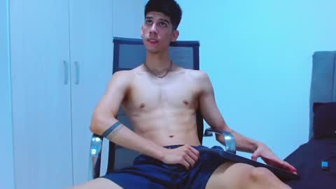 Snapshot of jhony_sex3 chatting on 11.05.25 jhony_sex3 online show from 11.05.25