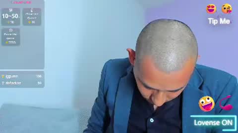 Snapshot of jhonyalzate chatting on 12.22.24 Jhony Alzate online show from 12.22.24