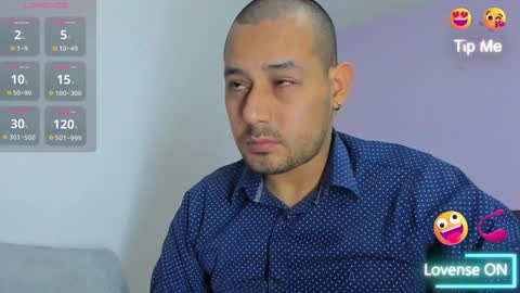 Snapshot of jhonyalzate chatting on 12.27.24 Jhony Alzate online show from 12.27.24