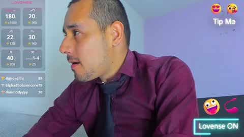 Snapshot of jhonyalzate chatting on 01.11.25 Jhony Alzate online show from 01.11.25