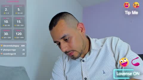 Snapshot of jhonyalzate chatting on 01.16.25 Jhony Alzate online show from 01.16.25