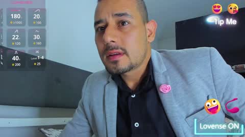 Snapshot of jhonyalzate chatting on 01.24.25 Jhony Alzate online show from 01.24.25