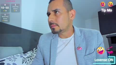 Snapshot of jhonyalzate chatting on 01.27.25 Jhony Alzate online show from 01.27.25