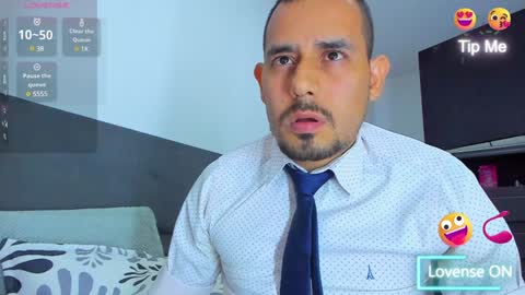 Snapshot of jhonyalzate chatting on 01.28.25 Jhony Alzate online show from 01.28.25