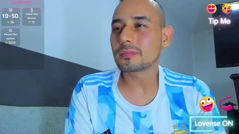 Snapshot of jhonyalzate chatting on 02.13.25 Jhony Alzate online show from 02.13.25