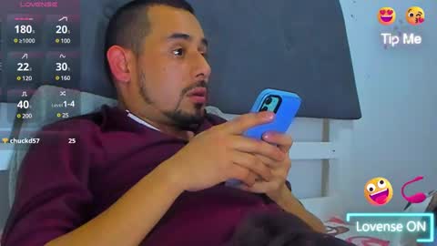 Snapshot of jhonyalzate chatting on 03.01.25 Jhony Alzate online show from 03.01.25
