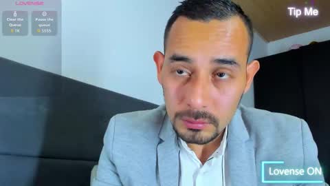 Snapshot of jhonyalzate chatting on 09.18.25 Jhony Alzate online show from 09.18.25