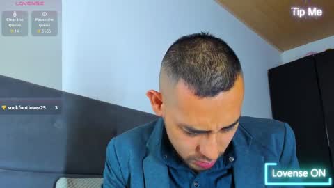 Snapshot of jhonyalzate chatting on 09.27.25 Jhony Alzate online show from 09.27.25