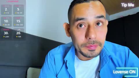 Snapshot of jhonyalzate chatting on 10.15.25 Jhony Alzate online show from 10.15.25