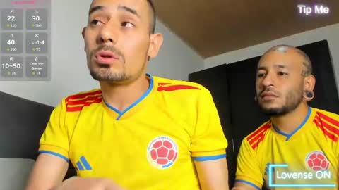 Snapshot of jhonyalzate chatting on 06.19.26 Jhony Alzate online show from 06.19.26