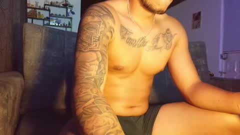 Snapshot of jhonylatin_ chatting on 03.10.26 Jhony online show from 03.10.26
