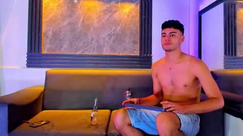 jhostin_1 online show from 11.20.25