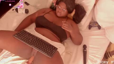 Hello iam hoxy ready to get wet online show from 02.28.25