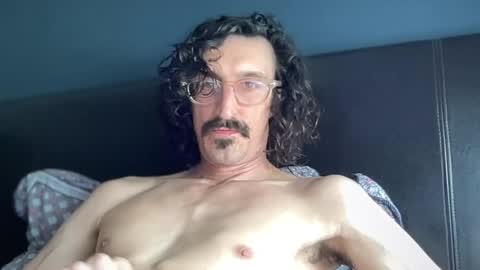 Snapshot of jiggz1986 chatting on 05.29.26 Jigz1986 online show from 05.29.26
