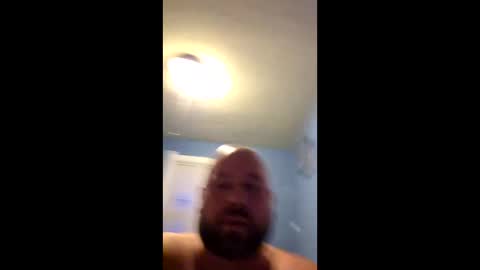 Snapshot of jiminowell chatting on 05.31.26 jiminowell online show from 05.31.26