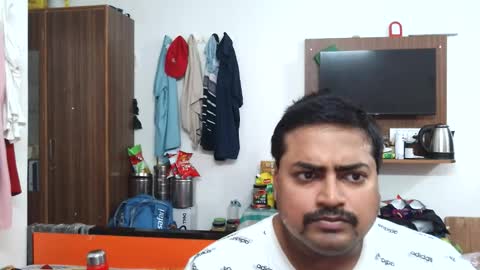 Snapshot of jimmy2119 chatting on 10.04.25 ASK online show from 10.04.25