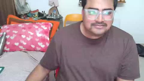 Snapshot of jimmy2119 chatting on 10.18.25 ASK online show from 10.18.25