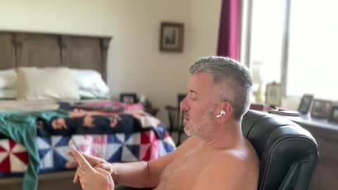 Dad of Three online show from 02.01.25