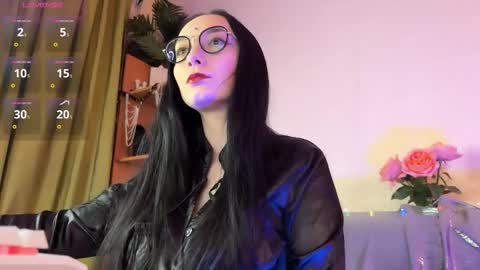 Snapshot of jinhee_noir chatting on 12.01.25 Jinhee Noir online show from 12.01.25