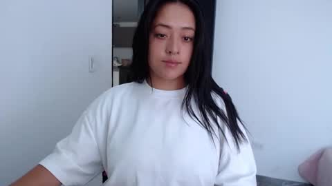Snapshot of jjulietha95 chatting on 01.19.25 Julieta online show from 01.19.25