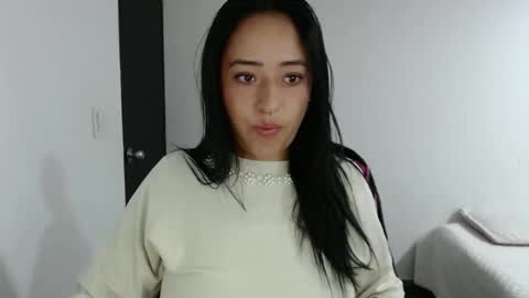 Snapshot of jjulietha95 chatting on 01.25.25 Julieta online show from 01.25.25