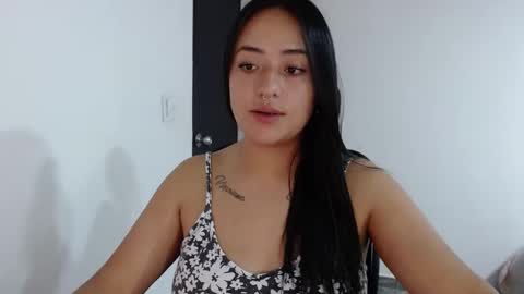 Snapshot of jjulietha95 chatting on 01.28.25 Julieta online show from 01.28.25