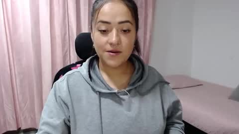 Snapshot of jjulietha95 chatting on 02.15.25 Julieta online show from 02.15.25