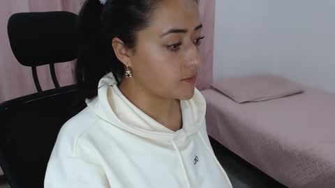 Snapshot of jjulietha95 chatting on 02.20.25 Julieta online show from 02.20.25