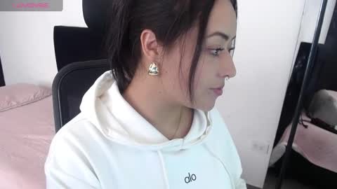Snapshot of jjulietha95 chatting on 09.28.25 Julieta online show from 09.28.25